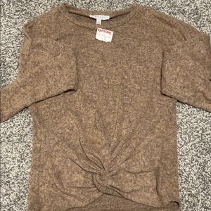 Juniors twist front cozy top